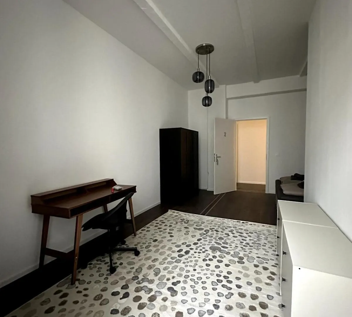 Apartment Elegant Gray Room In Vibrant Area 2 Berlin Germany
