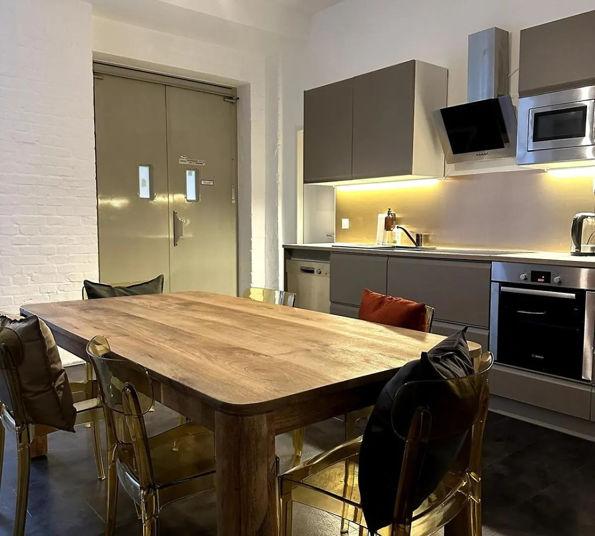 Apartment Elegant Gray Room In Vibrant Area 2 Berlin