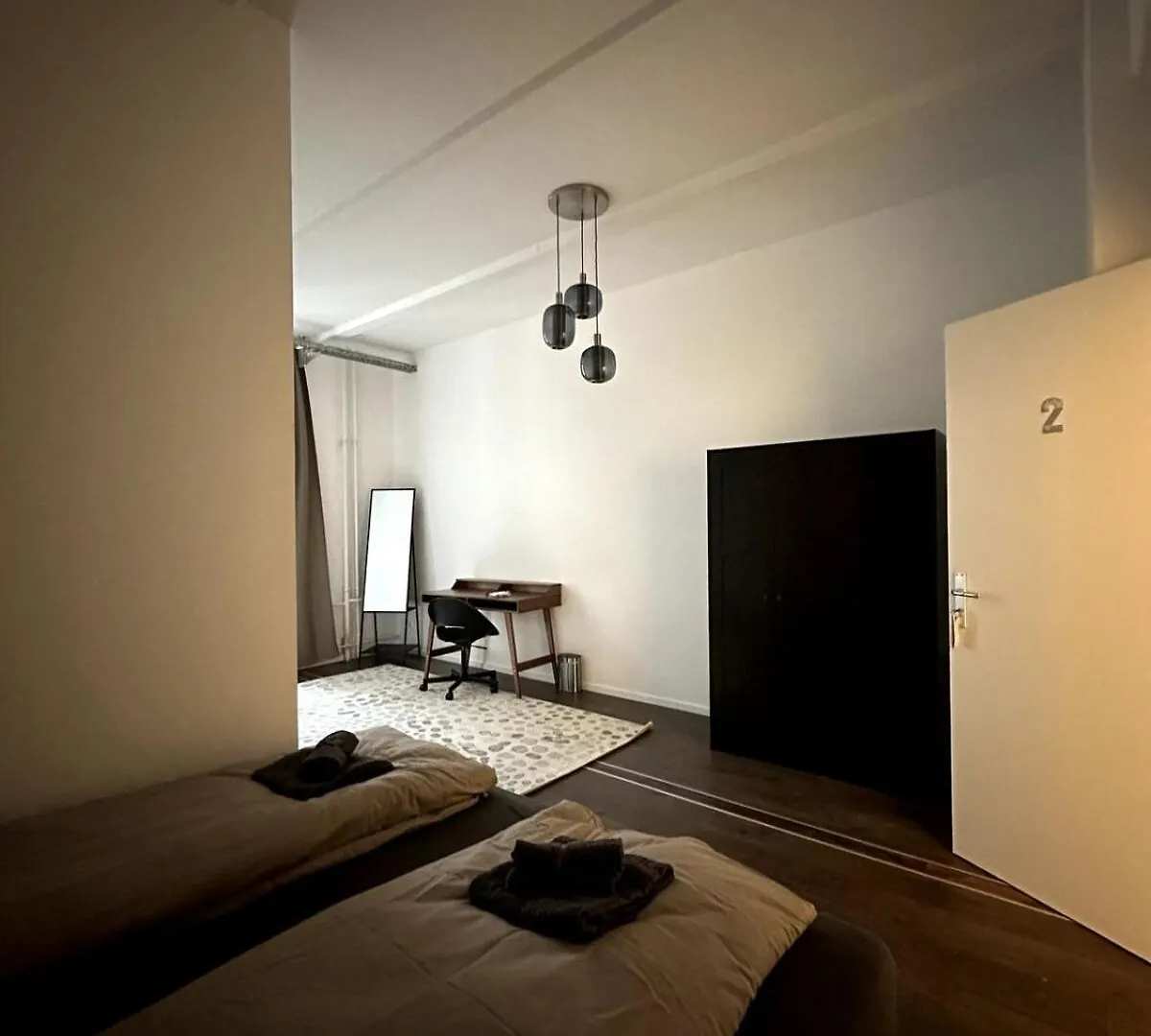 Elegant Gray Room In Vibrant Area 2 Berlin 0*,  Germany