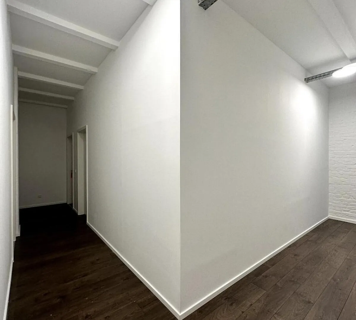 Elegant Gray Room In Vibrant Area 2 Berlin 0*,